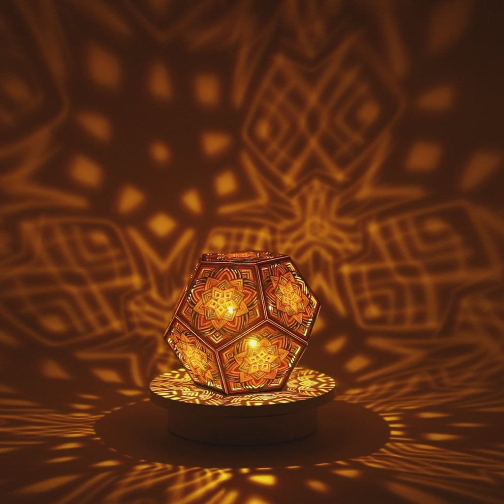 arete-amber-rotating
