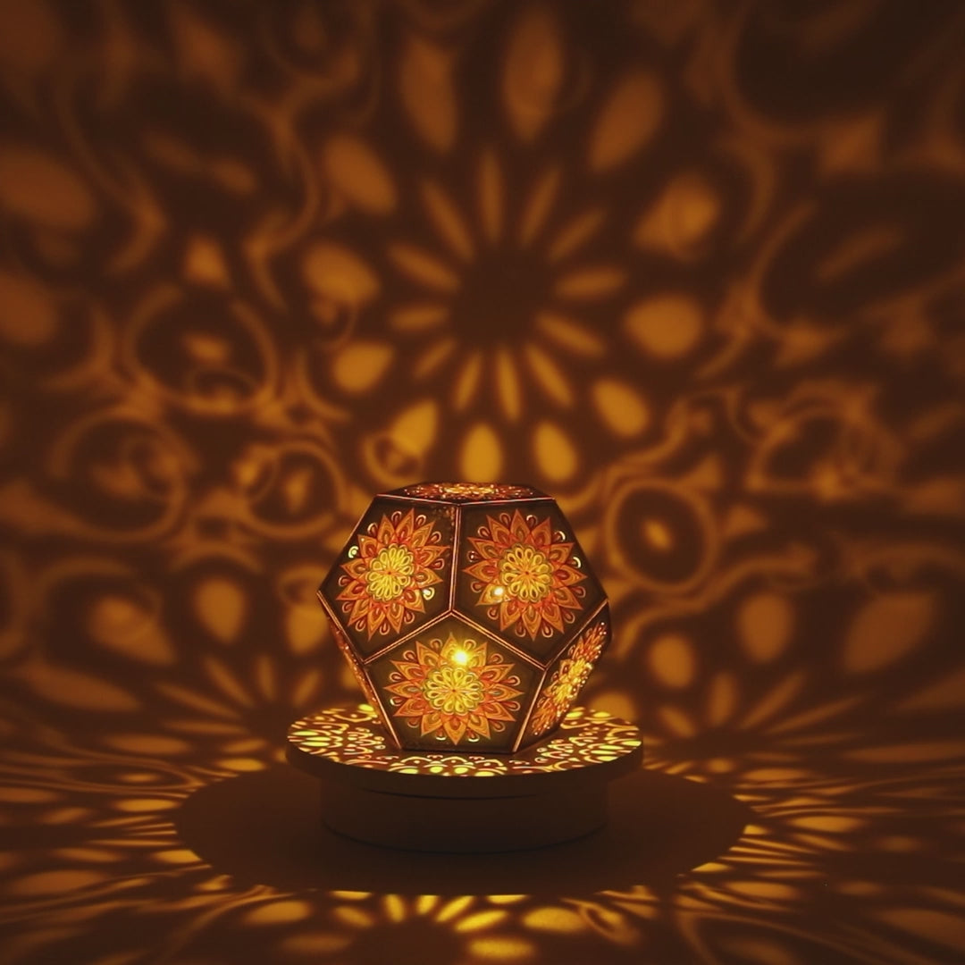 episteme-amber-rotating